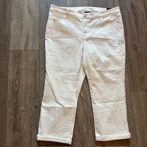 NWT Lane Bryant Venezia Women's White Crop Stretch Jean Pants Size‎ 18